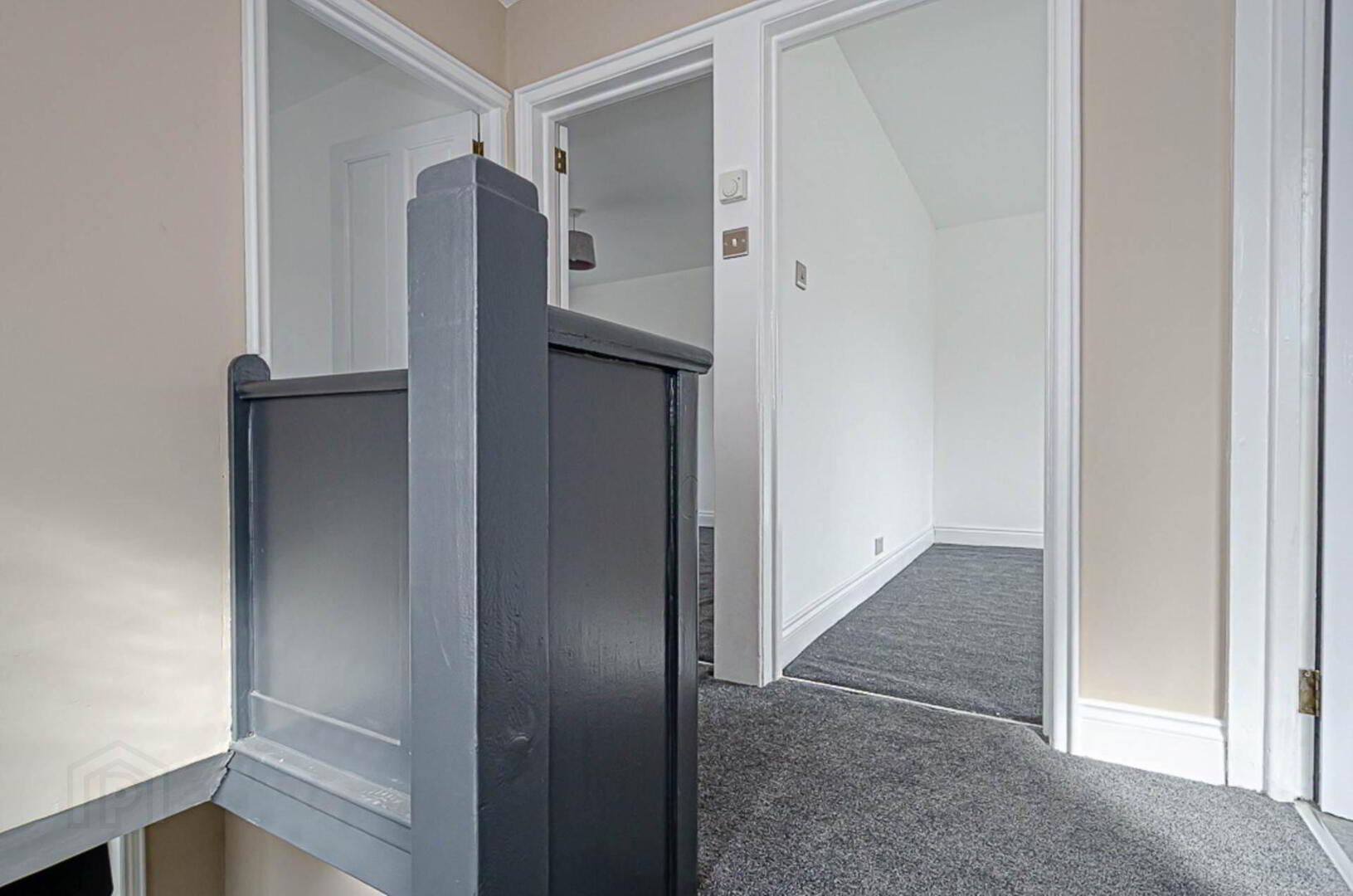 15 Glensharragh Gardens 20 of 38