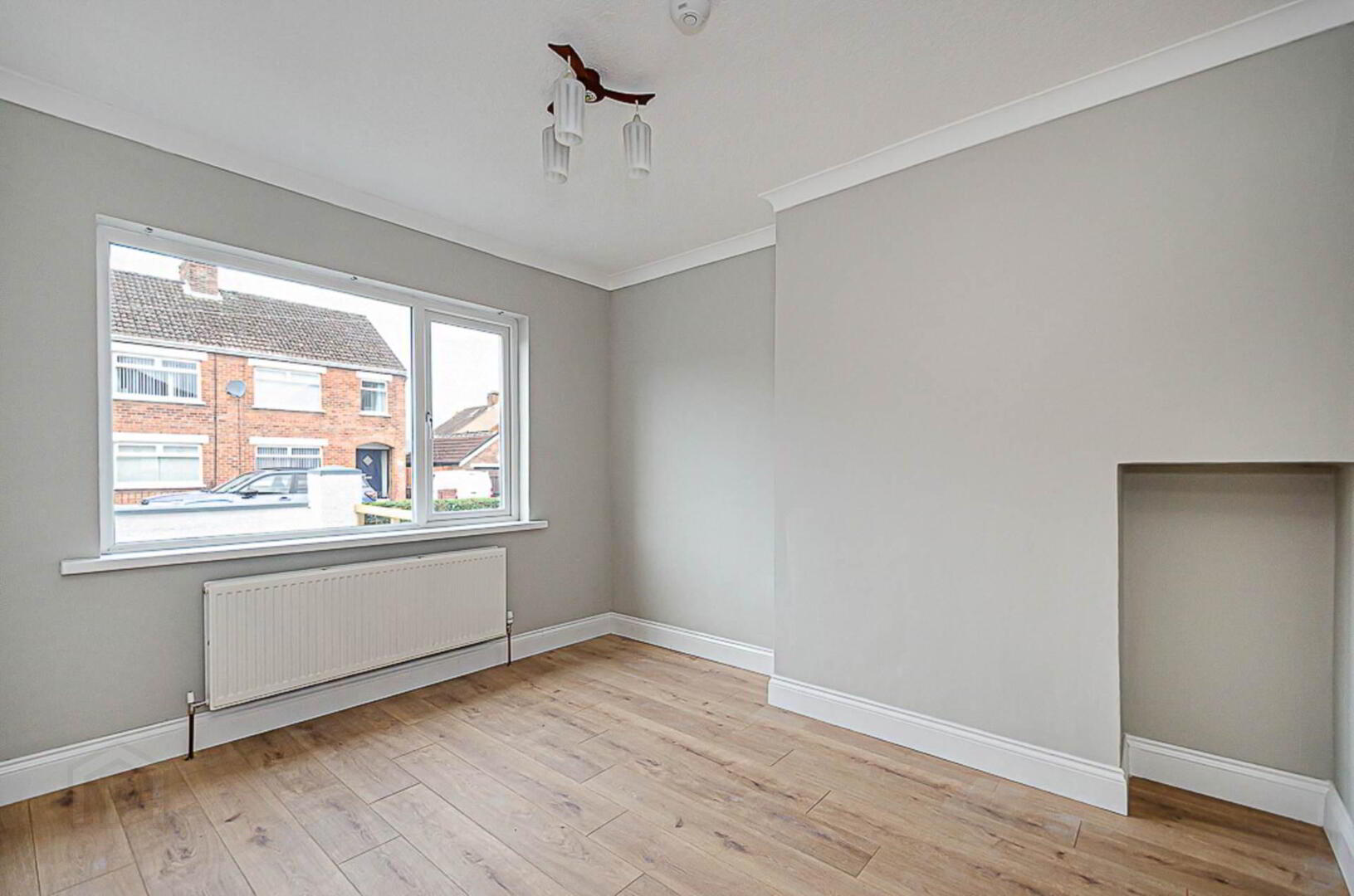 15 Glensharragh Gardens 8 of 38