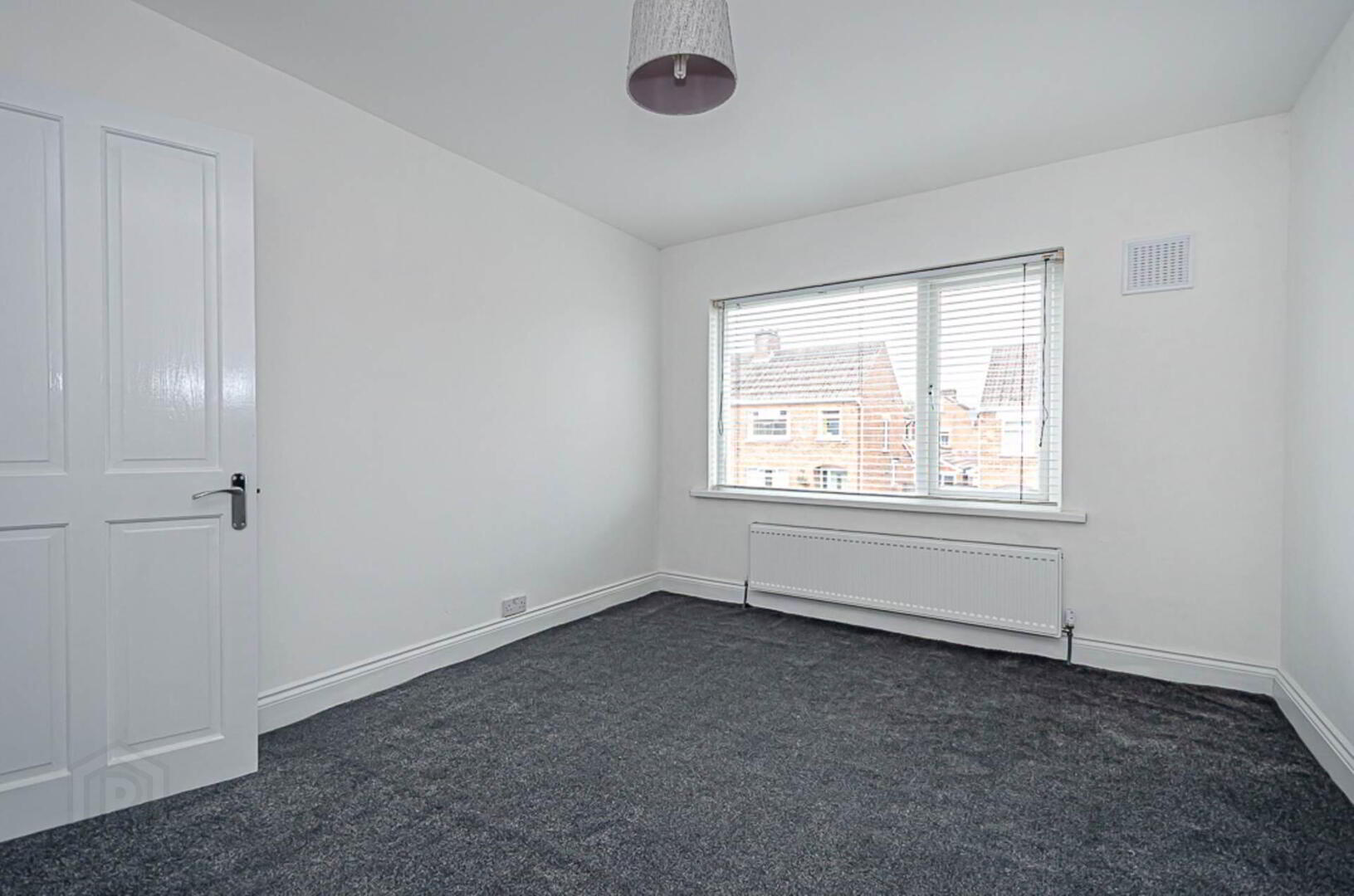 15 Glensharragh Gardens 23 of 38