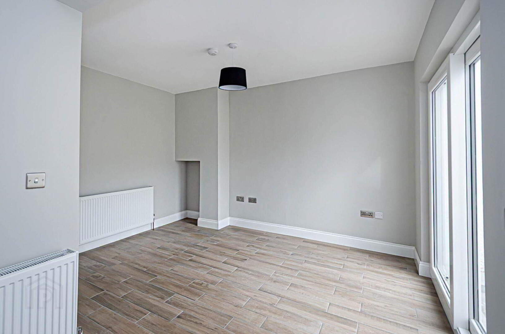15 Glensharragh Gardens 15 of 38