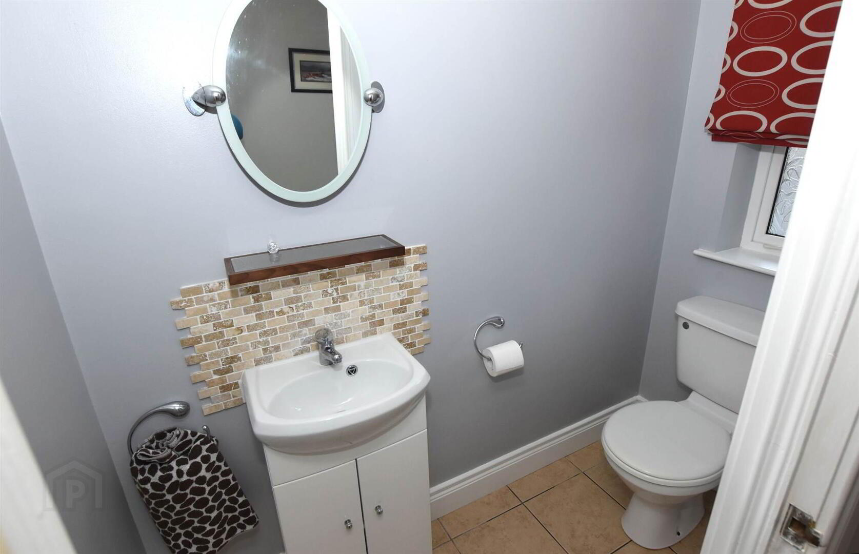 11 Hawthorn Hill 4 of 25
