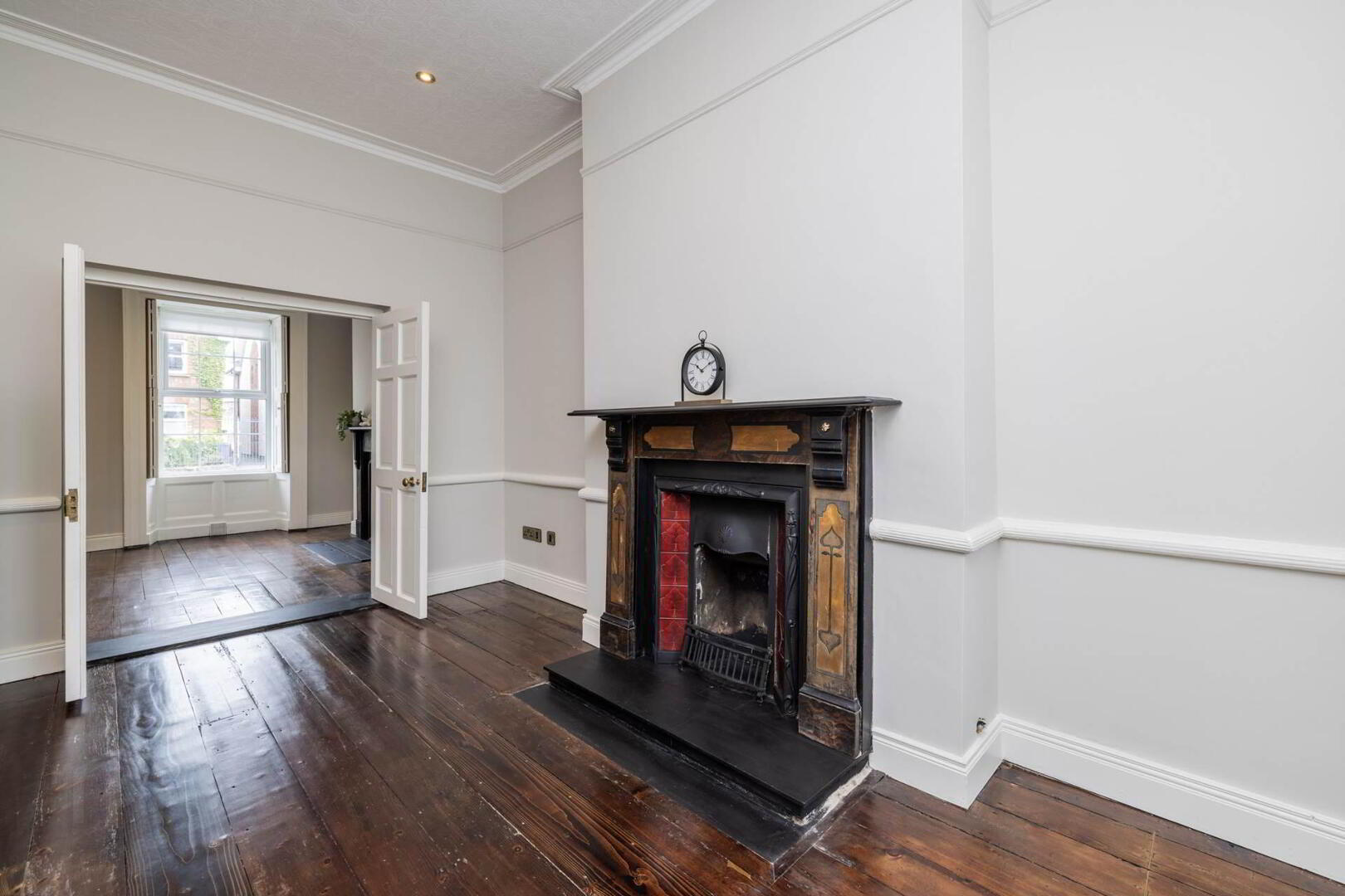 36 Seatown Place 4 of 27