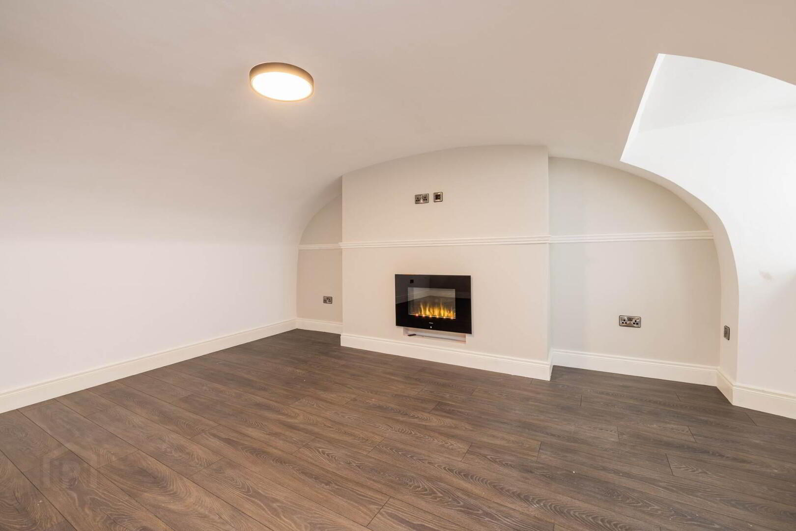 36 Seatown Place 8 of 27