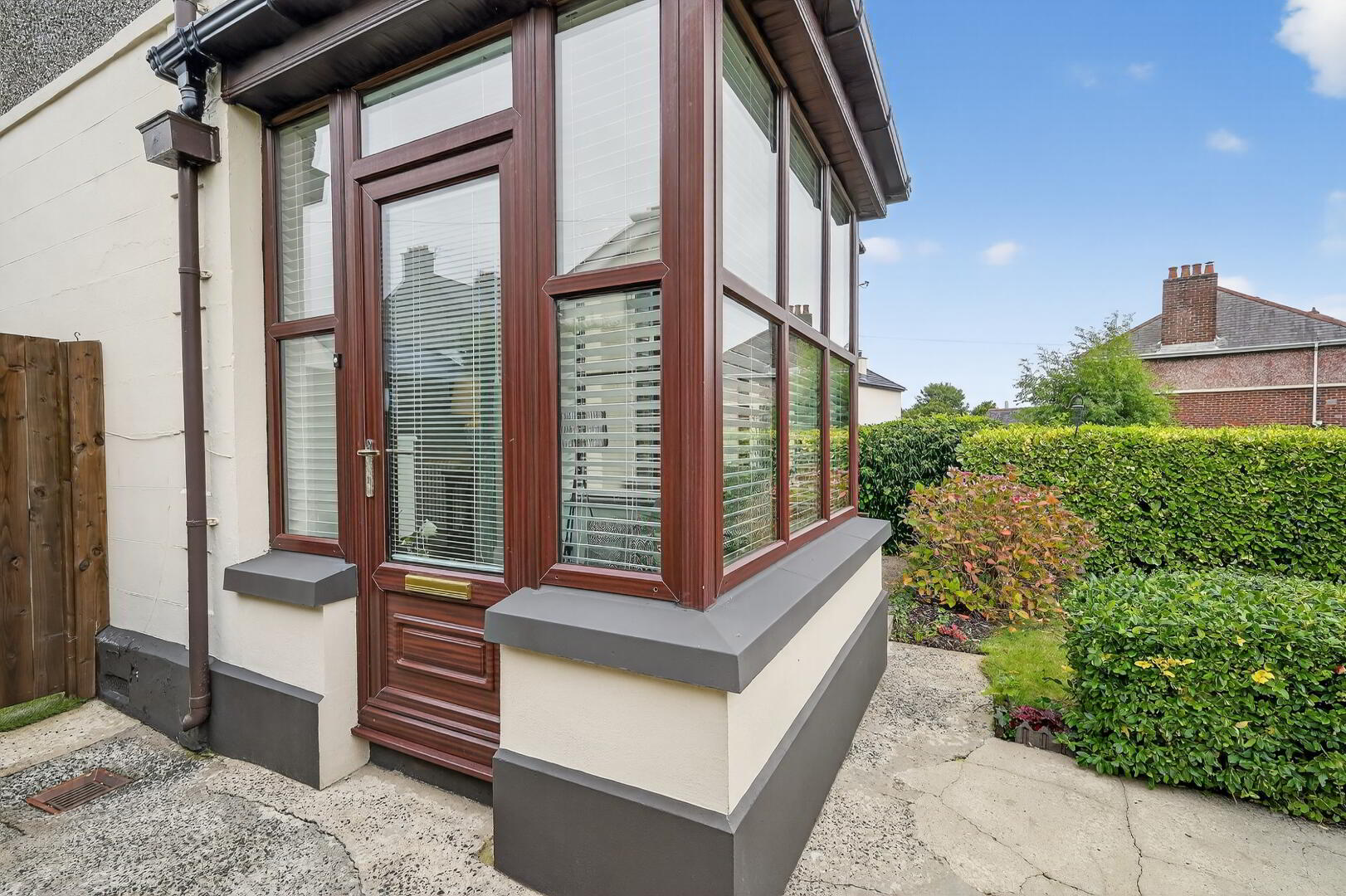 property description image