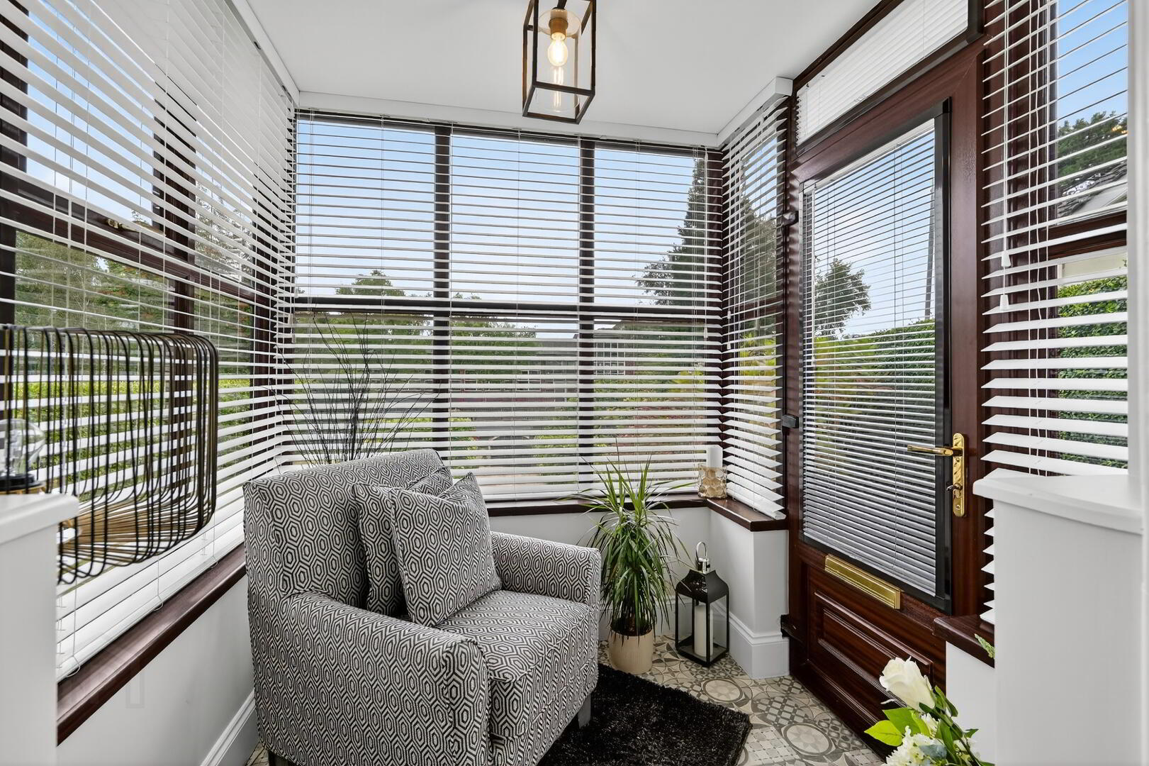 25 Belfast Road 6 of 36
