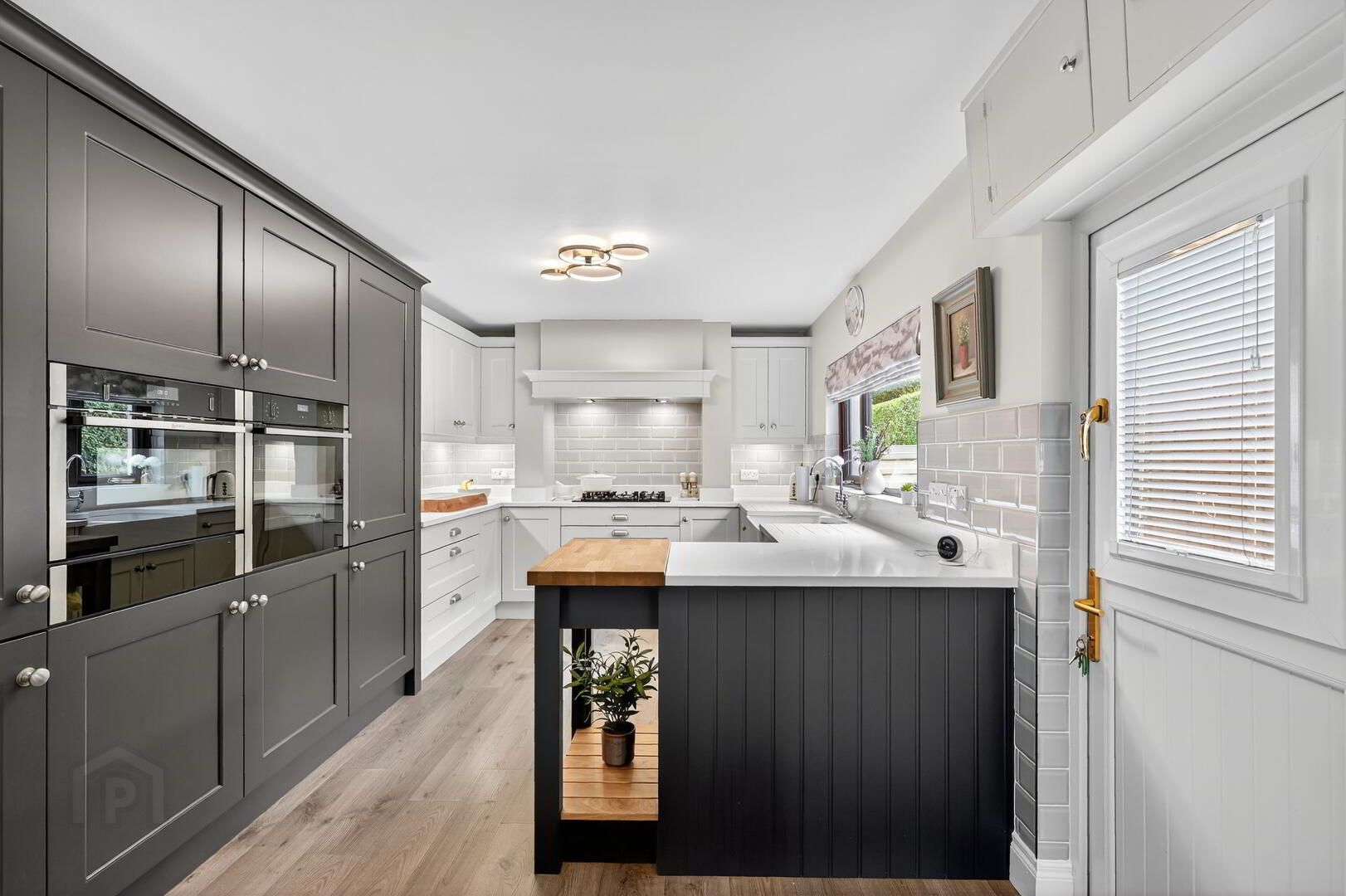 25 Belfast Road 9 of 36