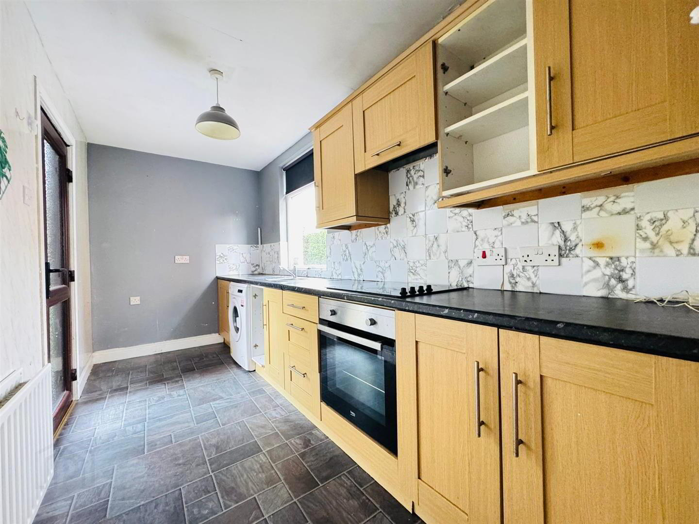13 Moreland Avenue 4 of 8