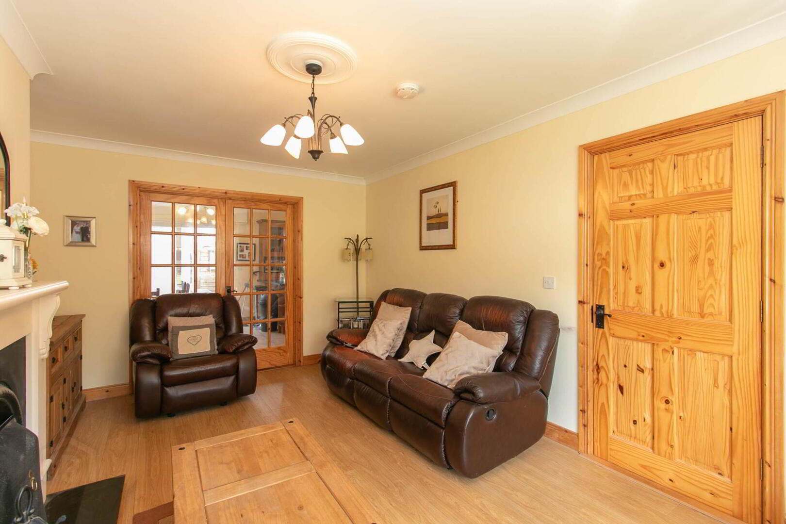 2 Hollyhock Road 5 of 23