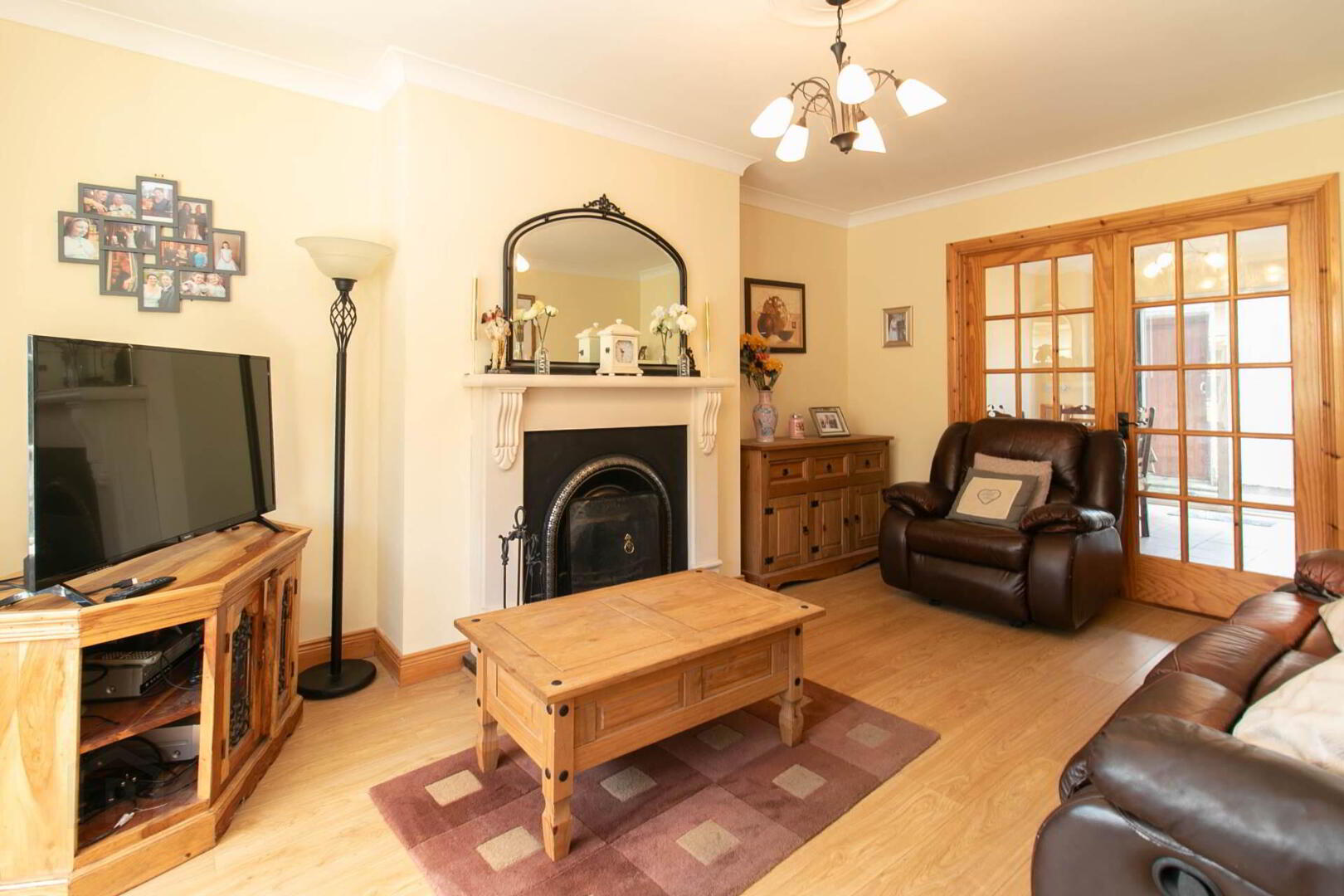 2 Hollyhock Road 3 of 23