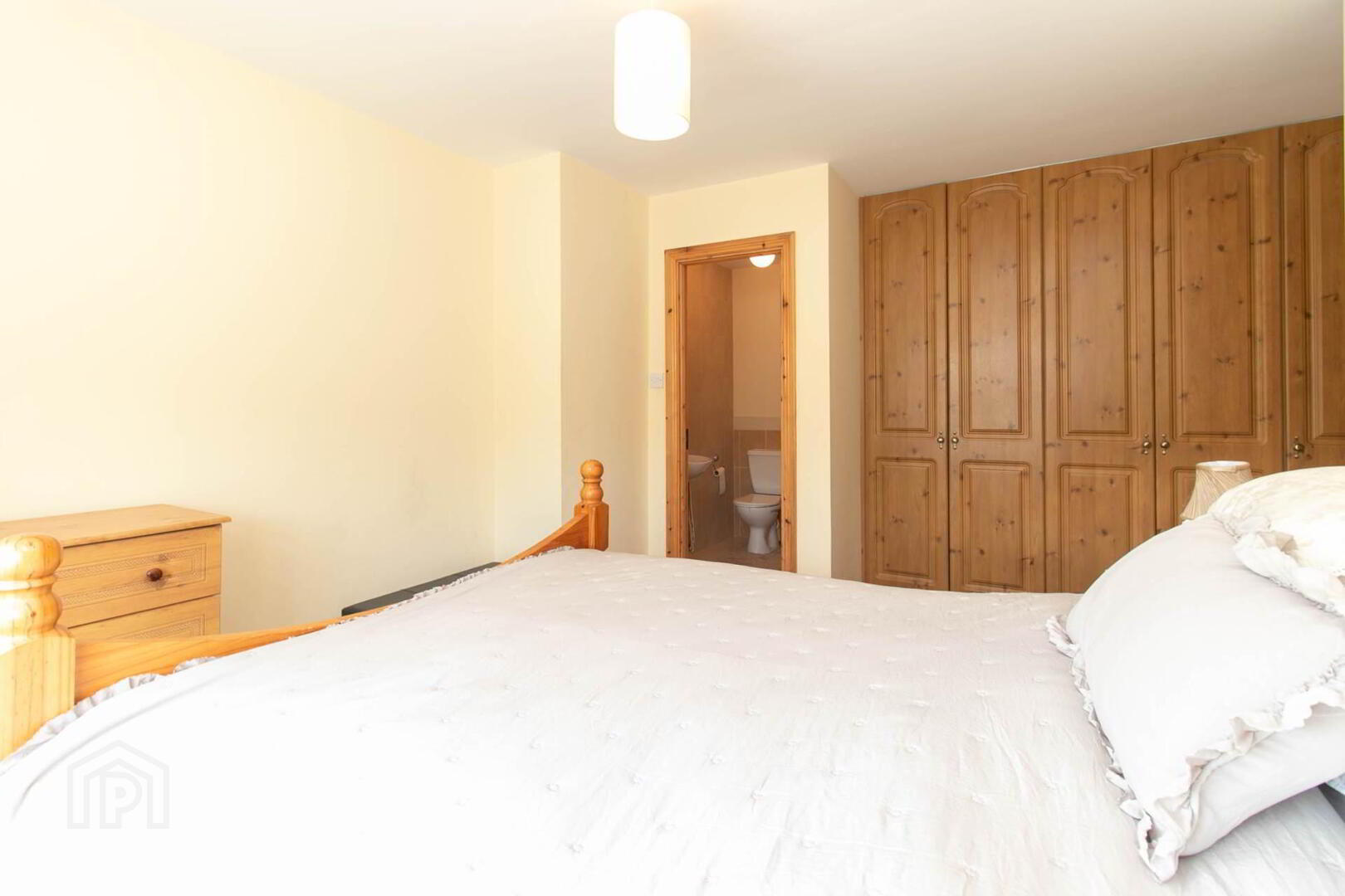 2 Hollyhock Road 14 of 23