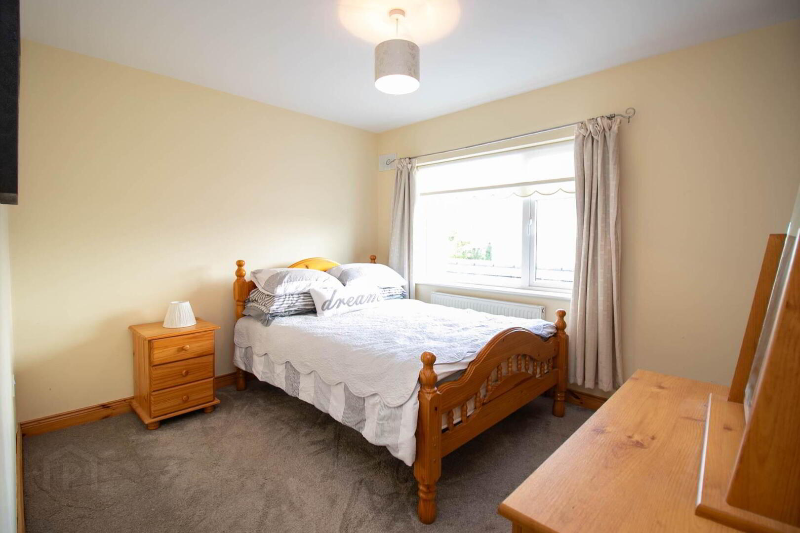 2 Hollyhock Road 15 of 23