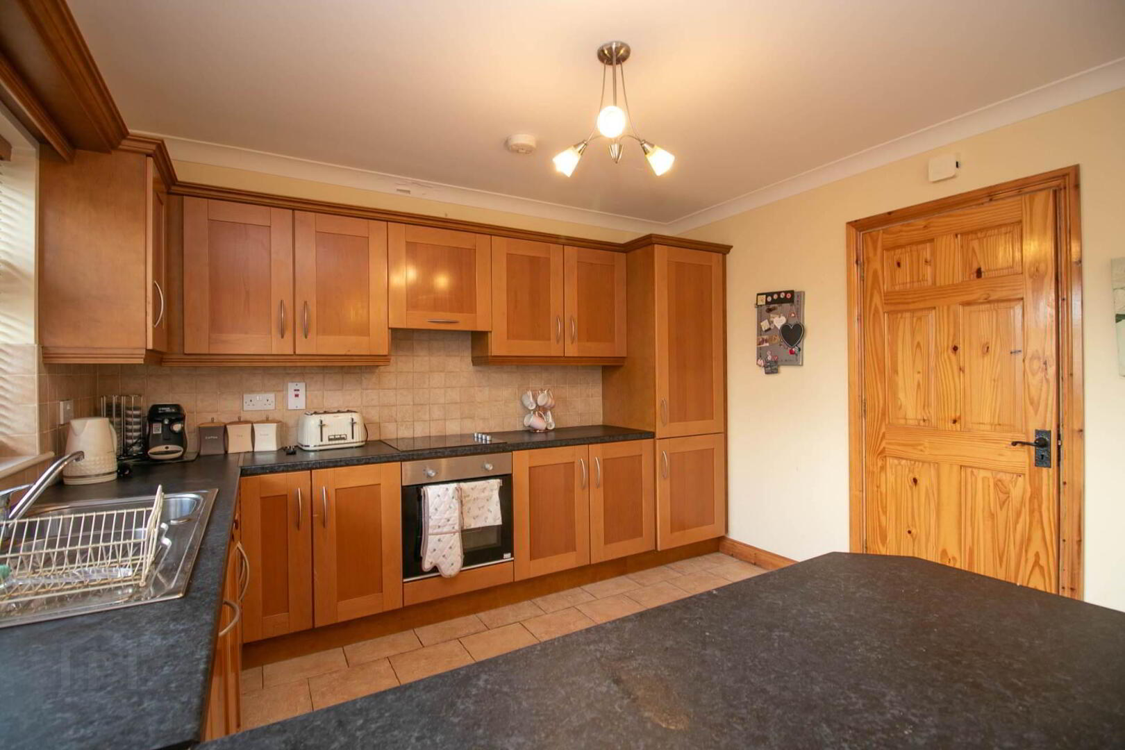 2 Hollyhock Road 9 of 23