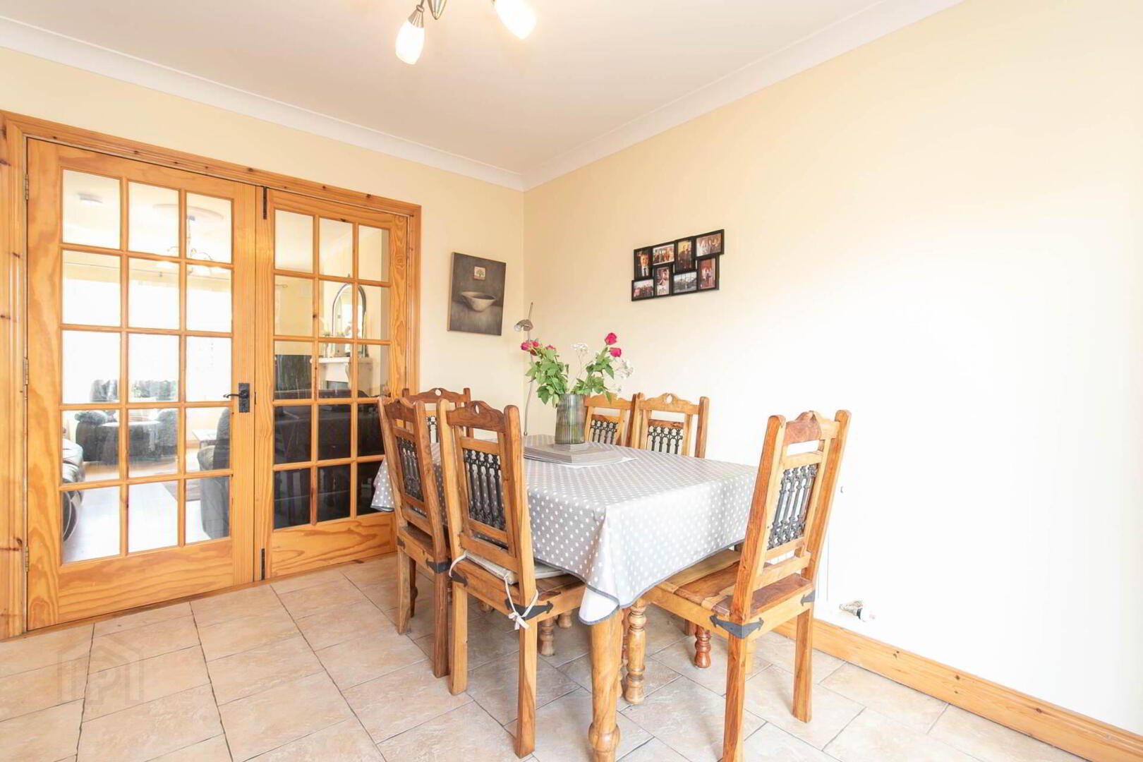 2 Hollyhock Road 10 of 23