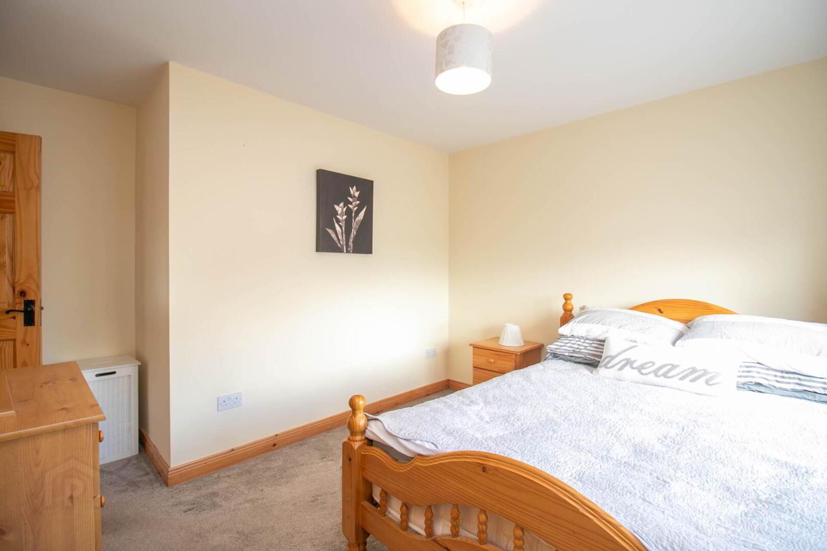 2 Hollyhock Road 16 of 23