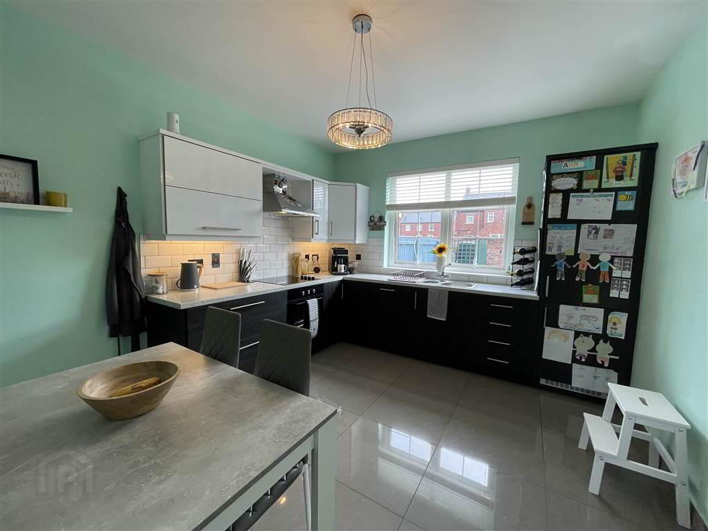 83 Portmore Hall 9 of 30