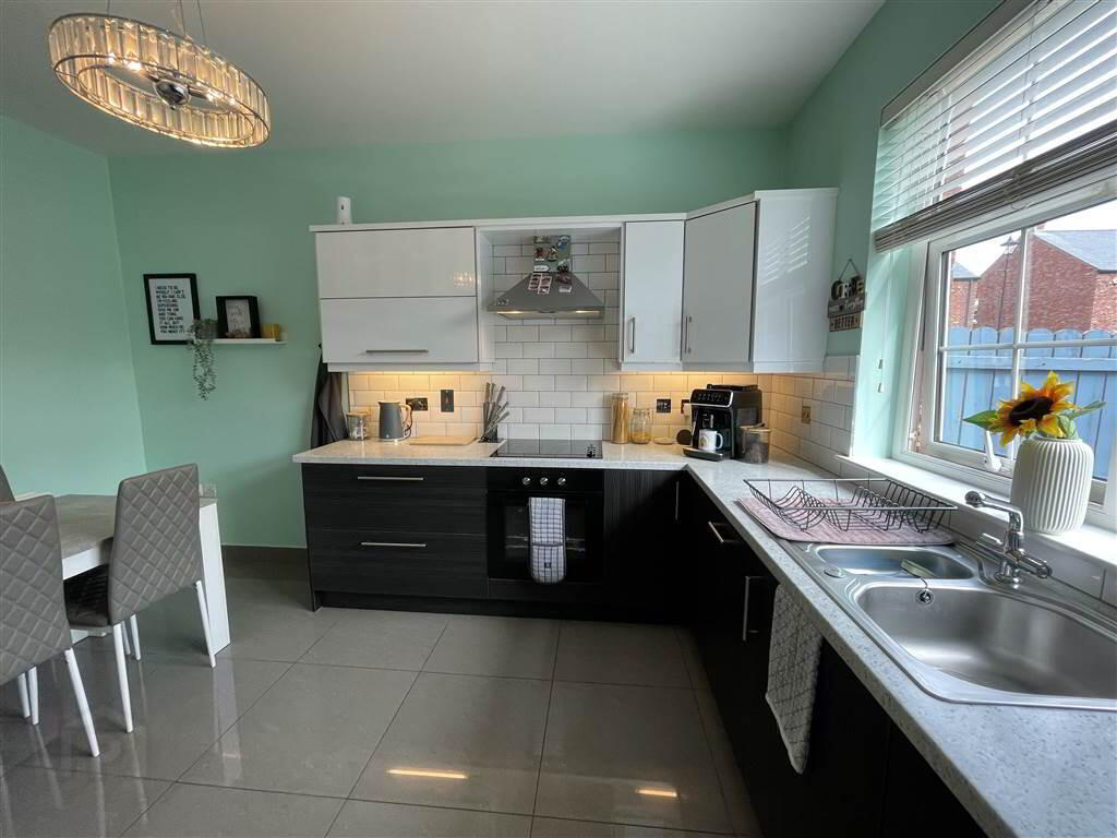 83 Portmore Hall 13 of 30