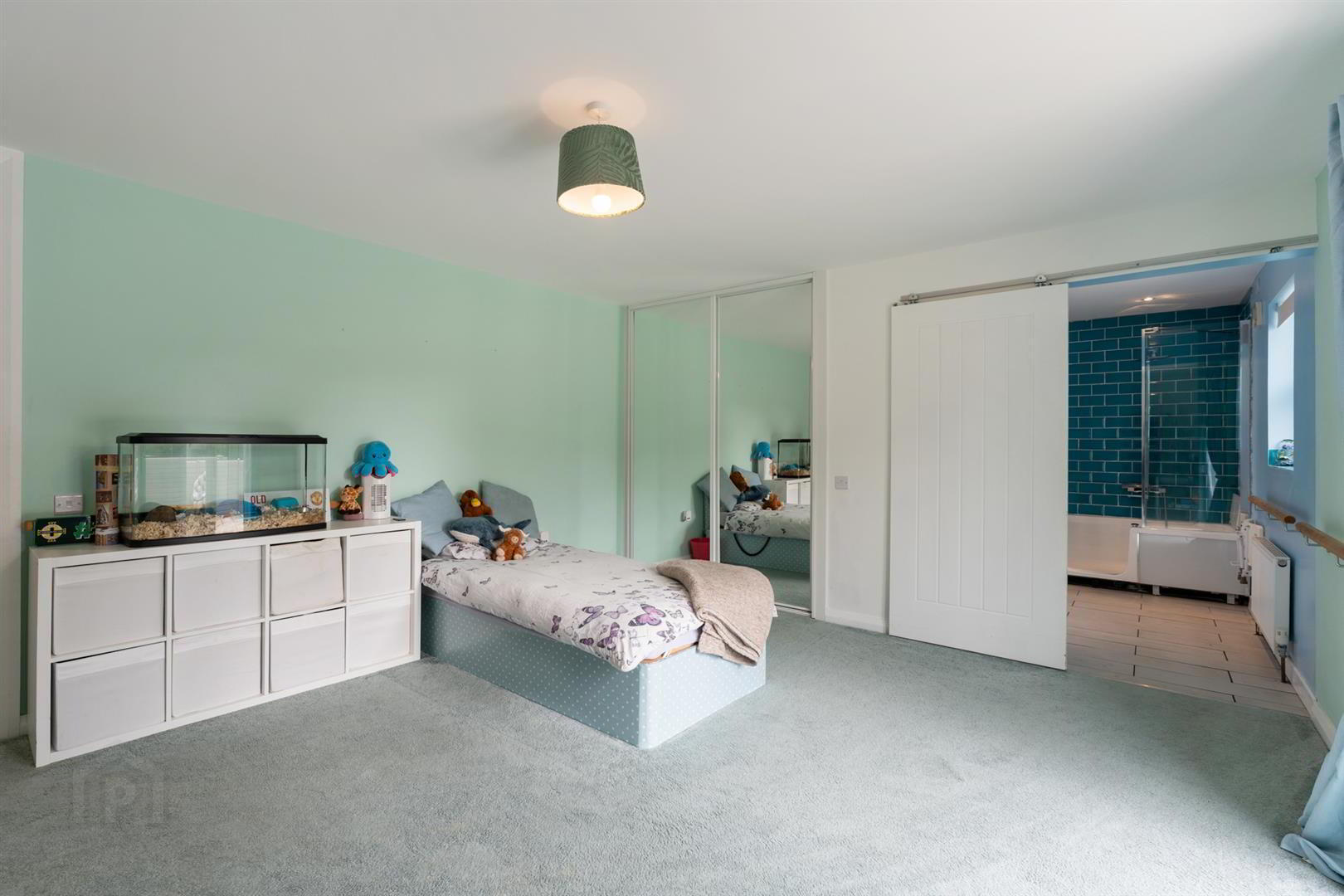 168 Glen Road 19 of 37