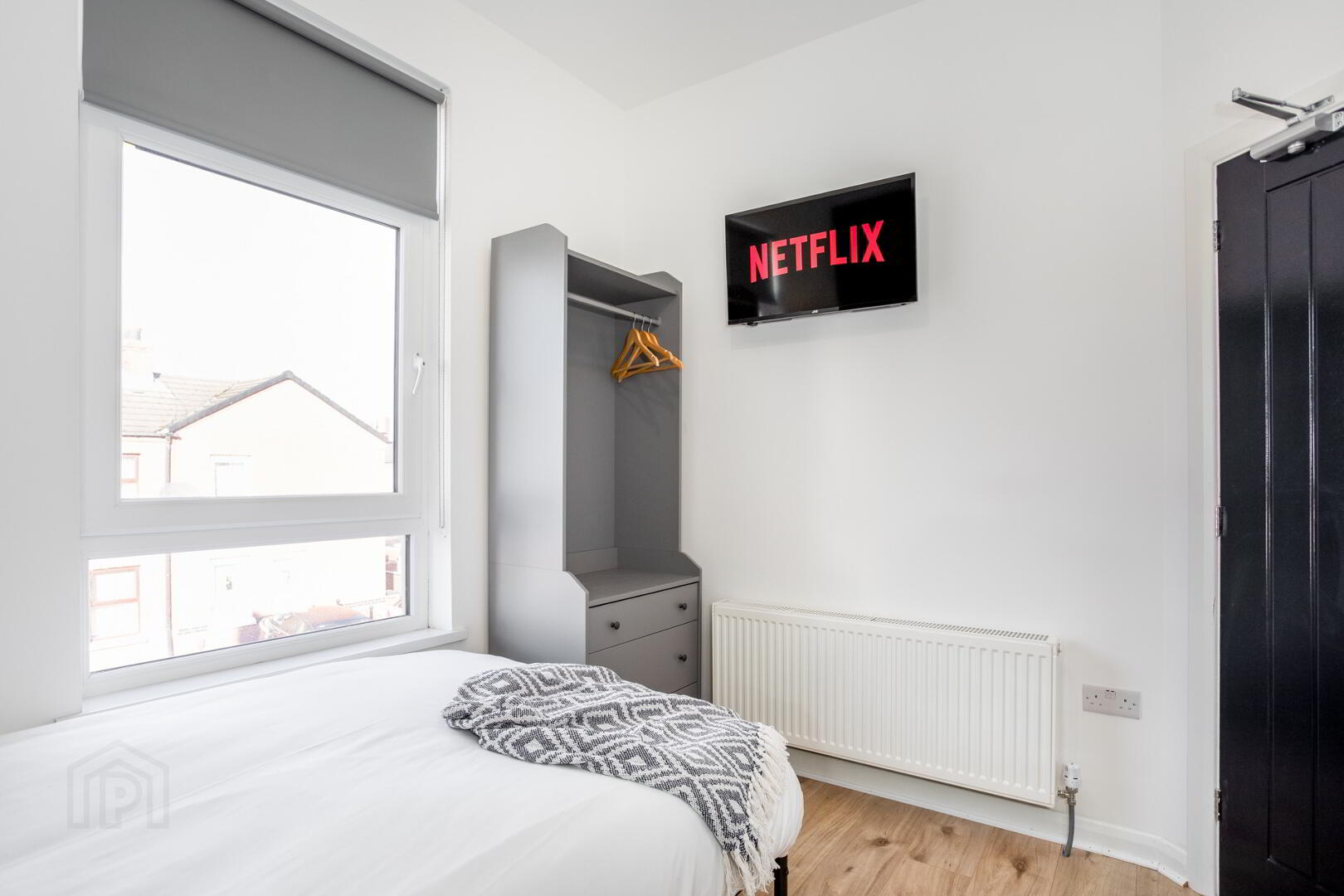 Room 5, 9 Frank Street 6 of 24