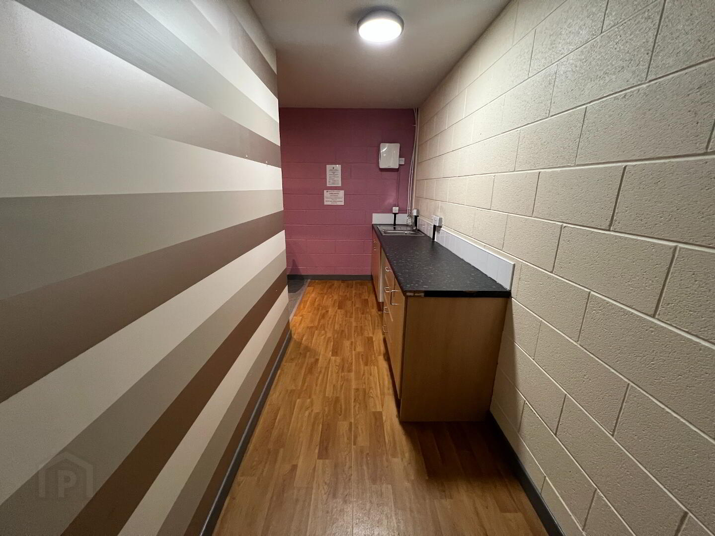 Unit 8, 4 Beechvalley Way, Ballysaggart Business Complex 3 of 11