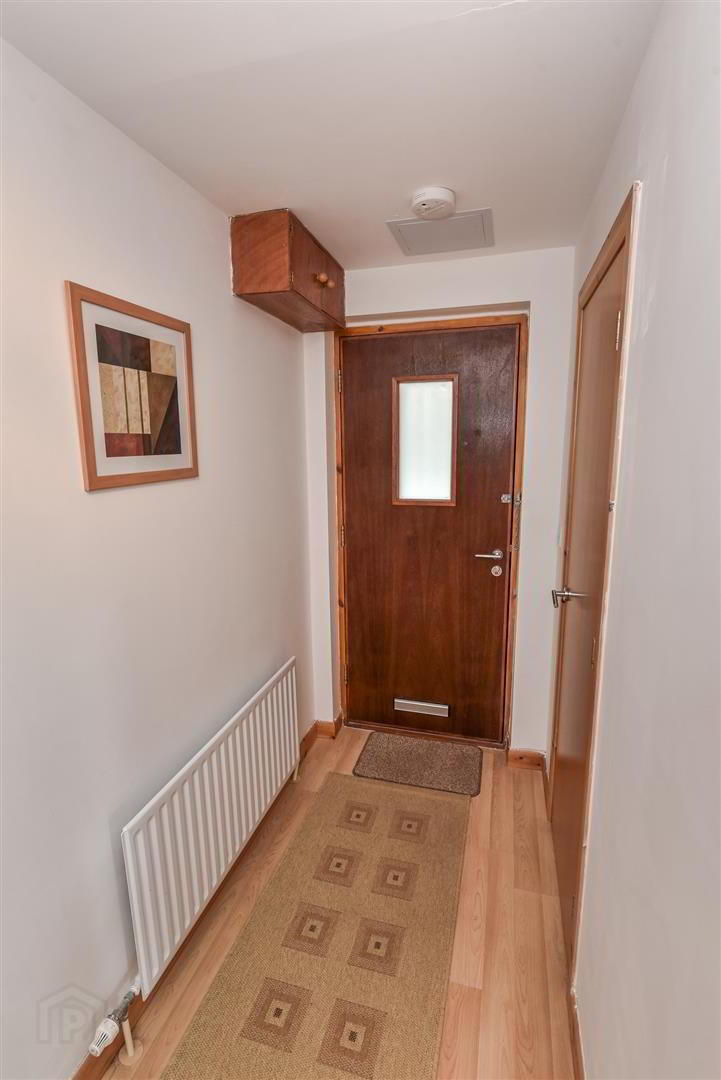 24e Shaftesbury Road 2 of 9