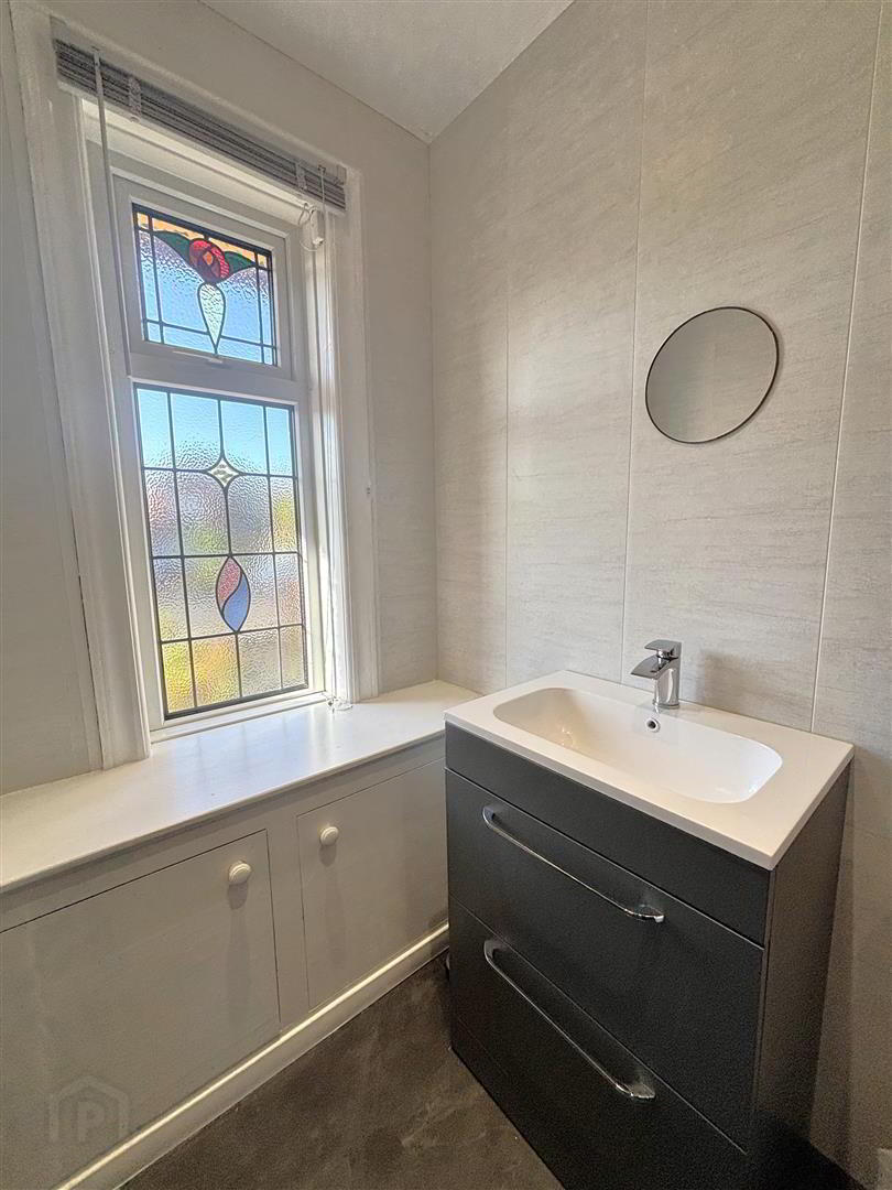 15 Sunningdale Park 8 of 34