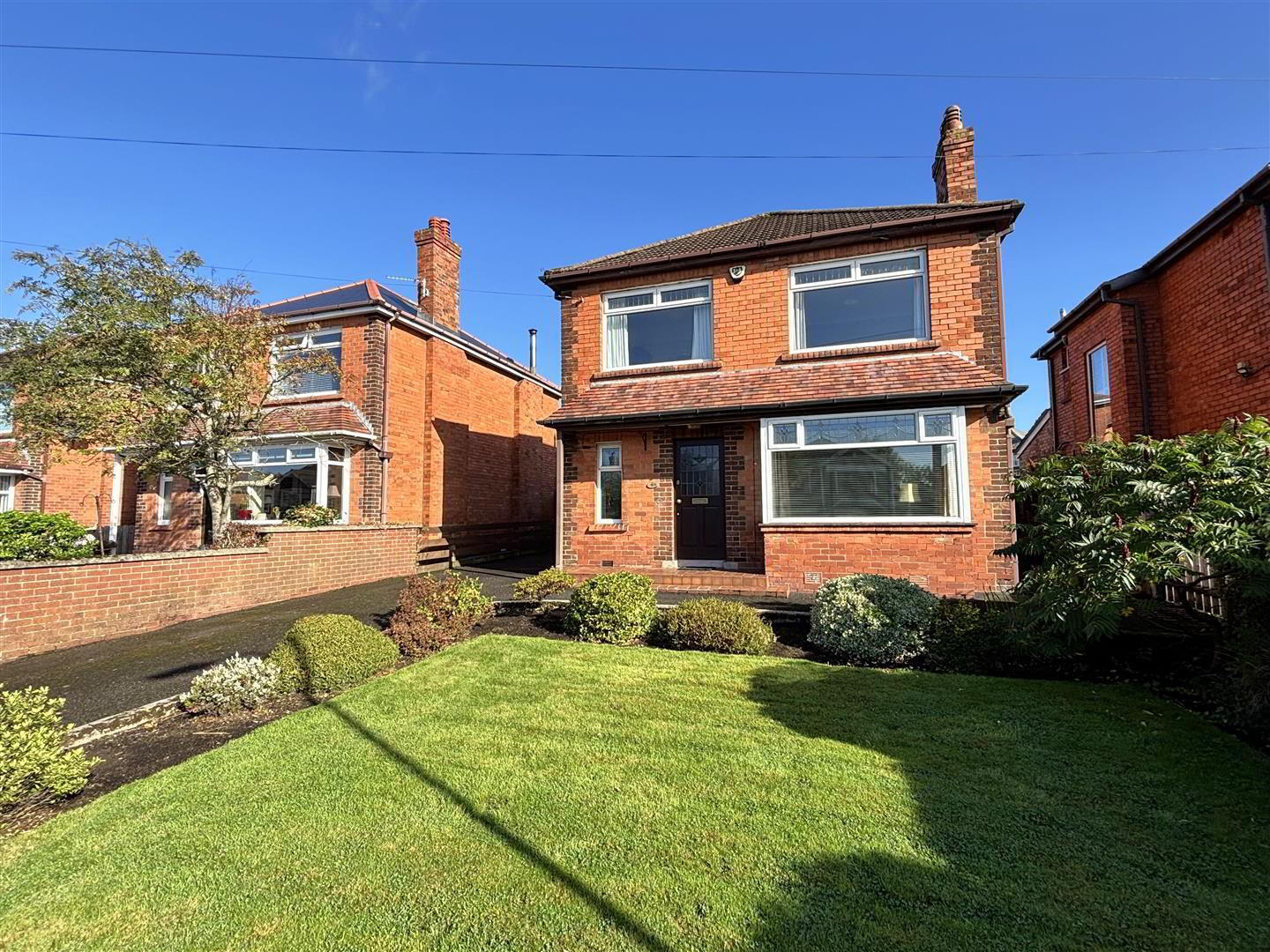 15 Sunningdale Park 2 of 34