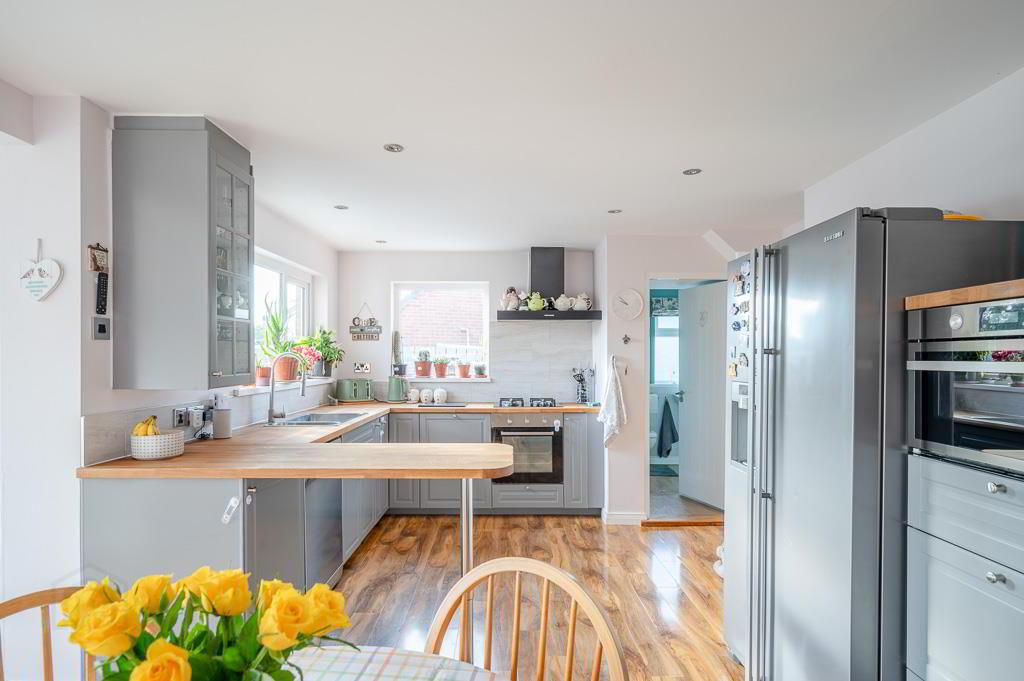 14 Ballymacormick Drive 9 of 20