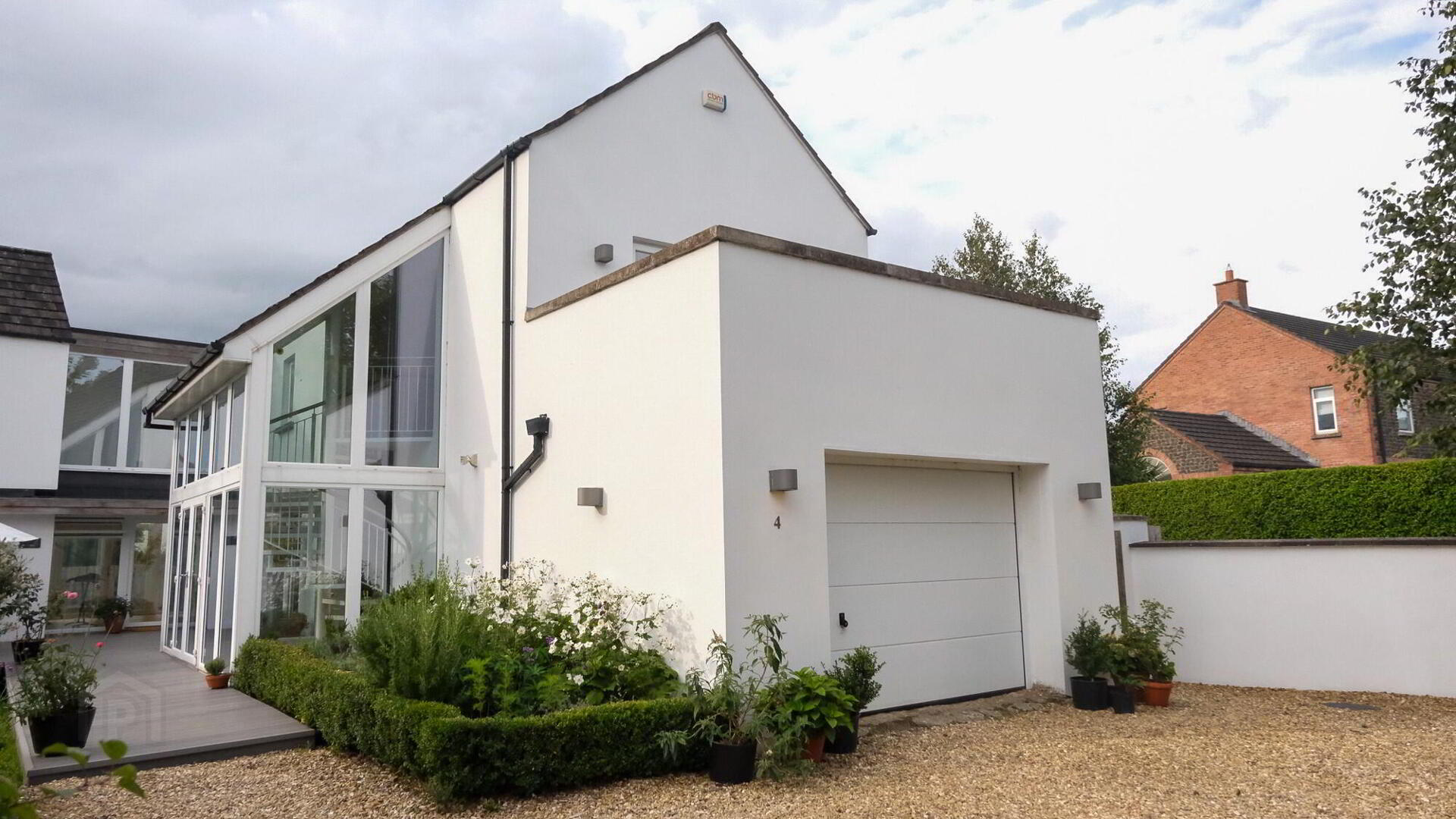 4 Farm Court 6 of 64