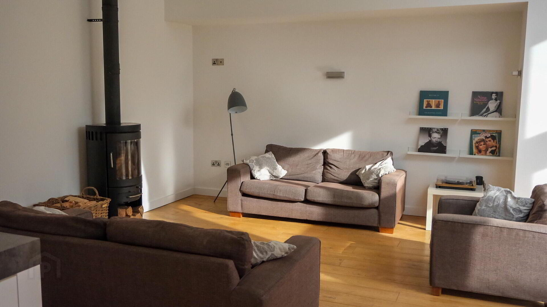 4 Farm Court 22 of 64
