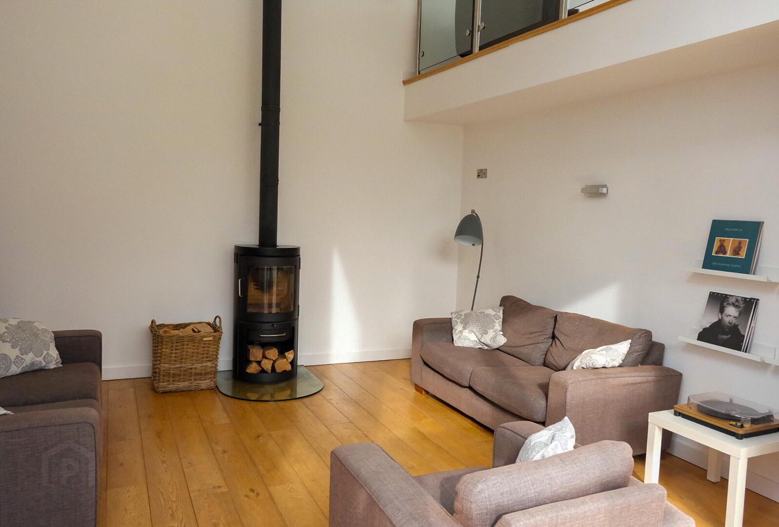 4 Farm Court 21 of 64