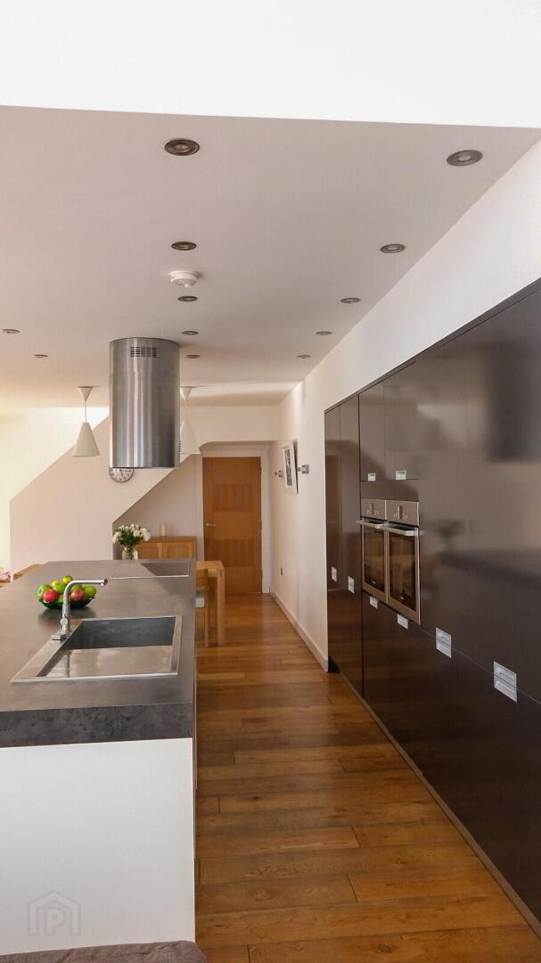 4 Farm Court 23 of 64