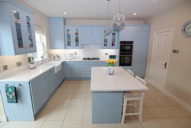 4 Cairnes Court 4 of 20