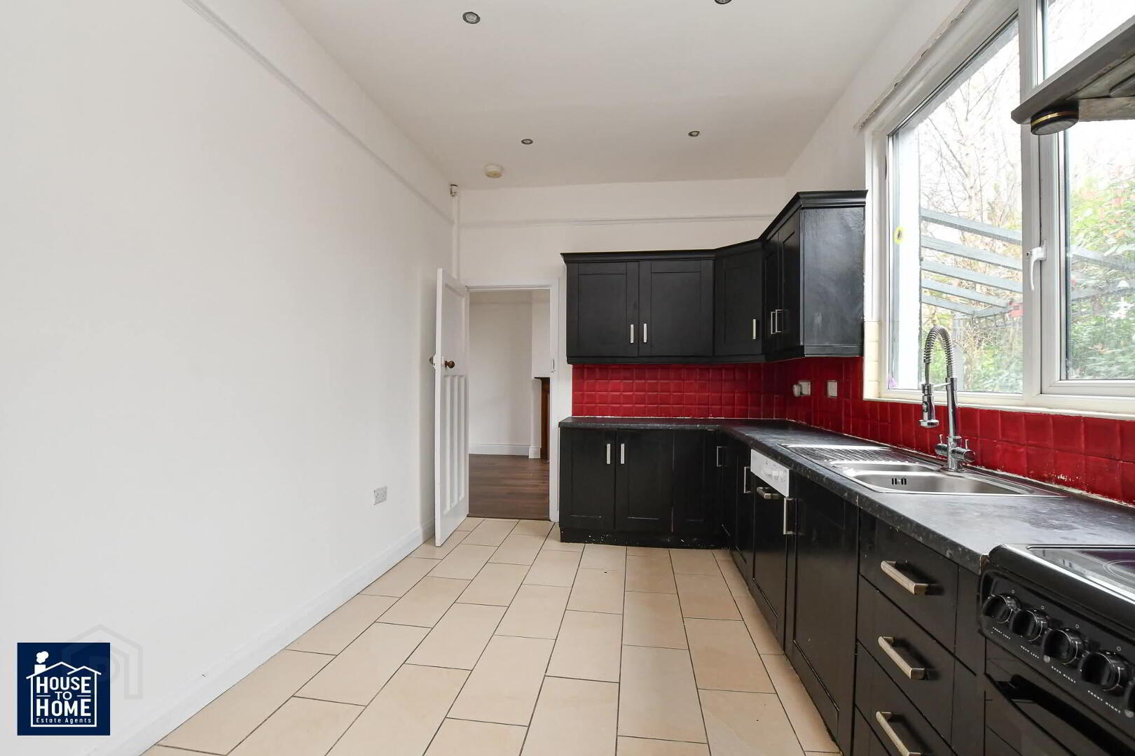 3 North Circular Road 10 of 44