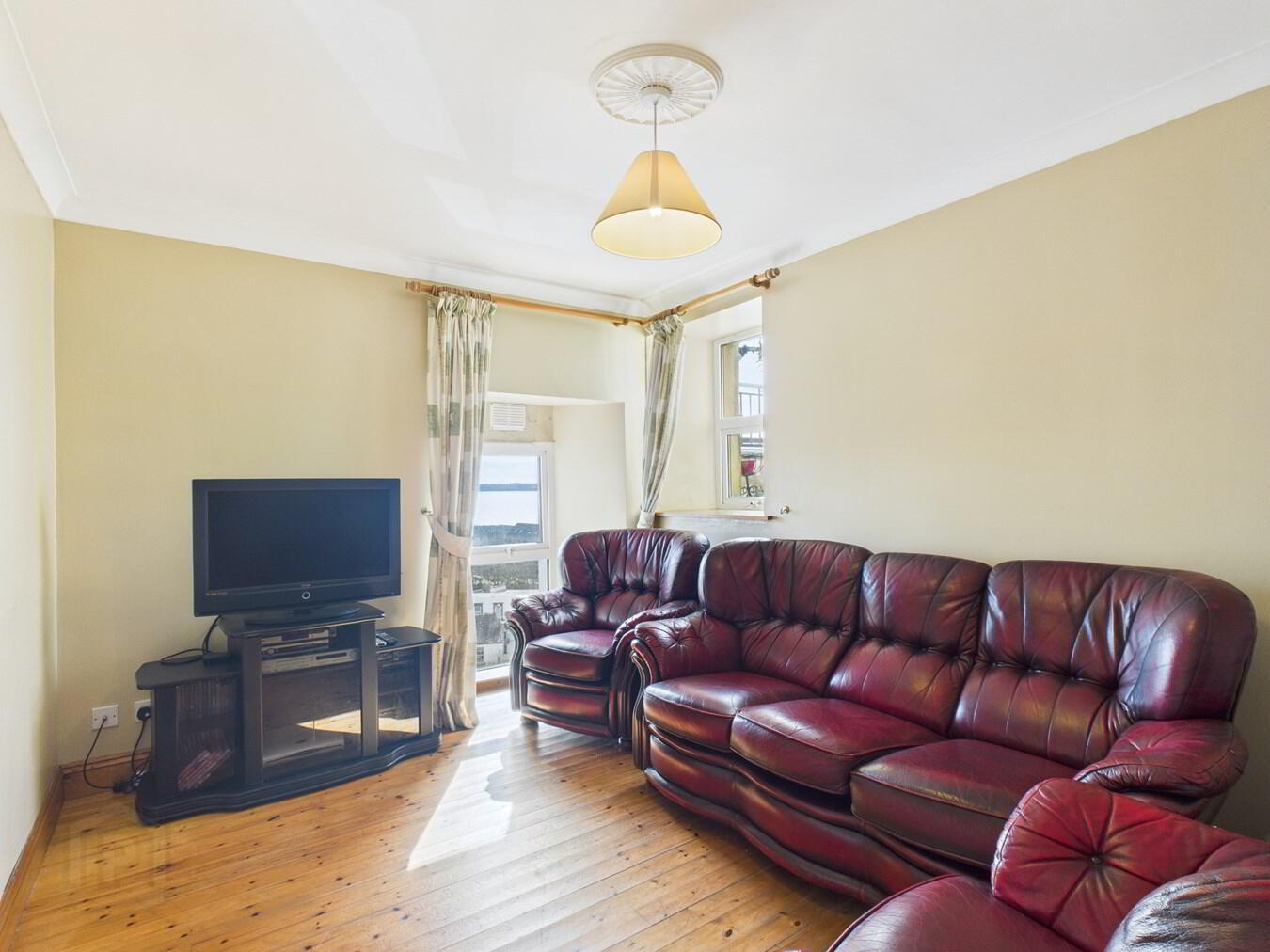 11 The Terrace Strand Street 39 of 49