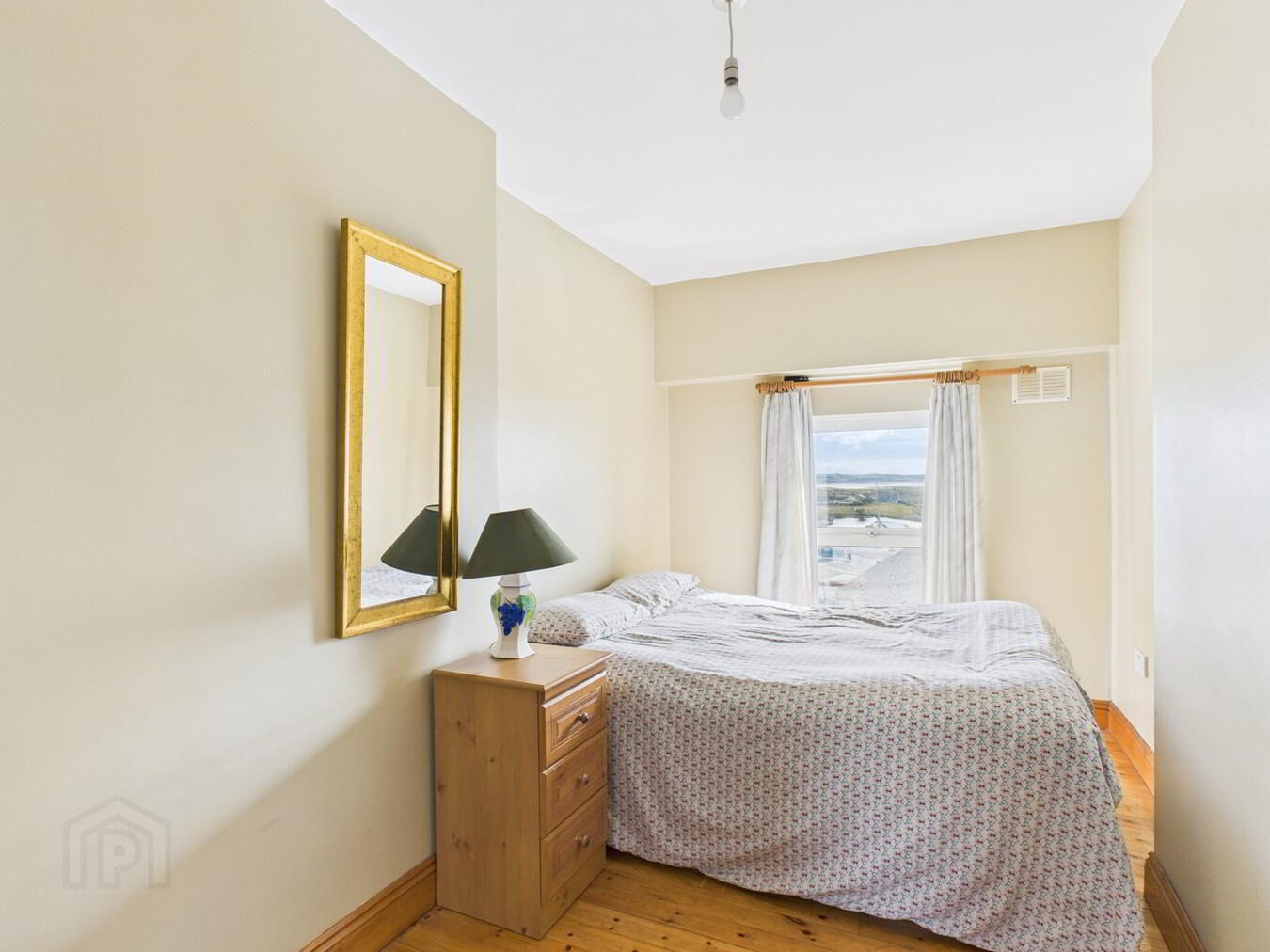 11 The Terrace Strand Street 43 of 49
