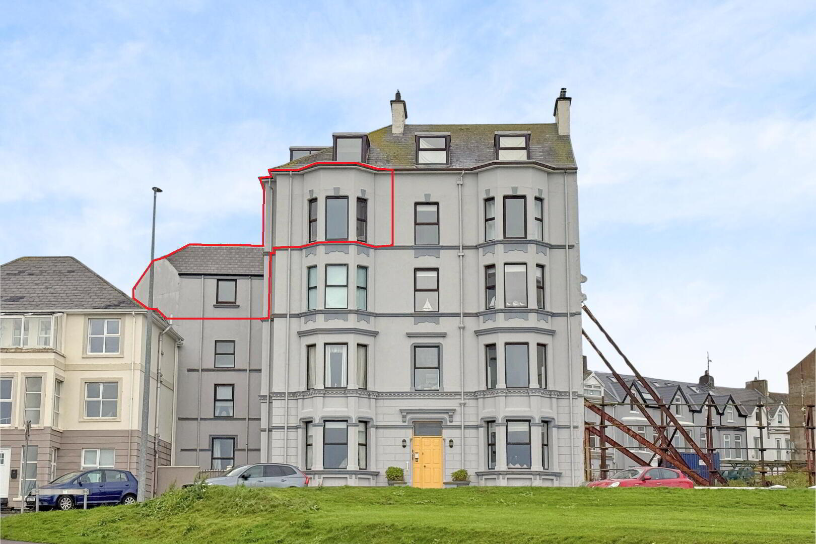 8 Lansdowne Manor, 2 Lansdowne Crescent 2 of 16