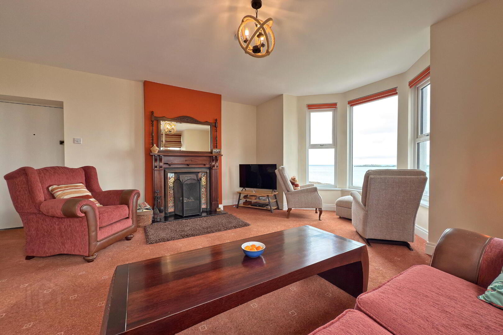 8 Lansdowne Manor, 2 Lansdowne Crescent 3 of 16