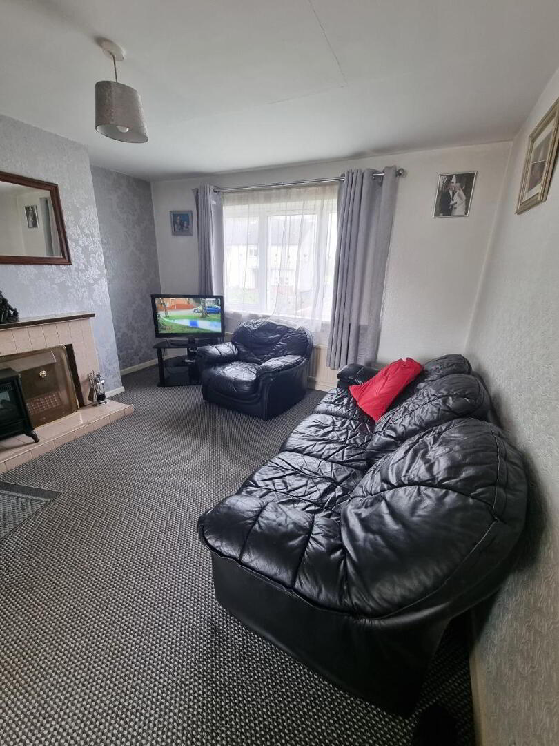 27c Dukes Grove 3 of 5
