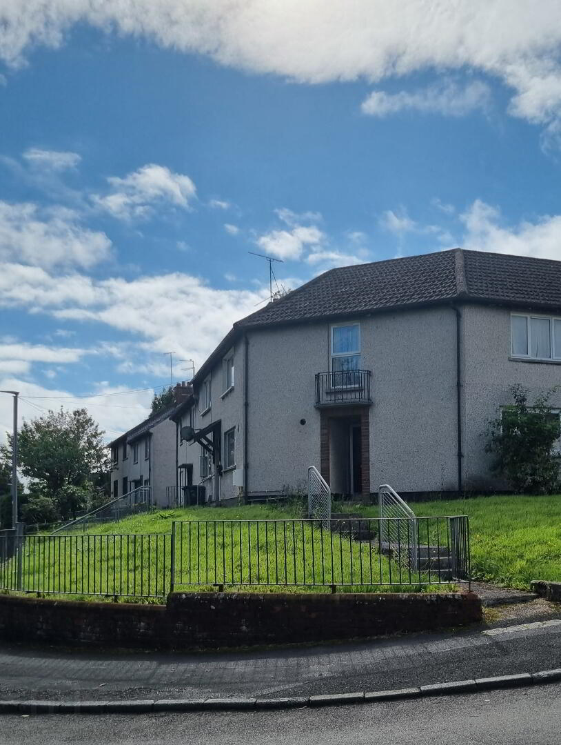 27c Dukes Grove 1 of 5