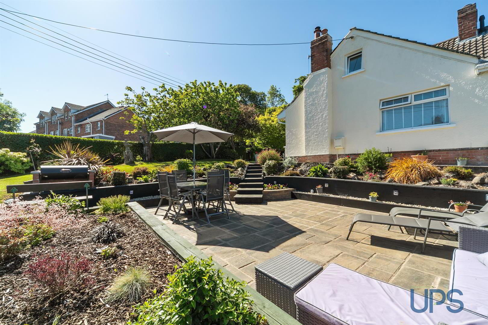73 Upper Dunmurry Lane 33 of 38