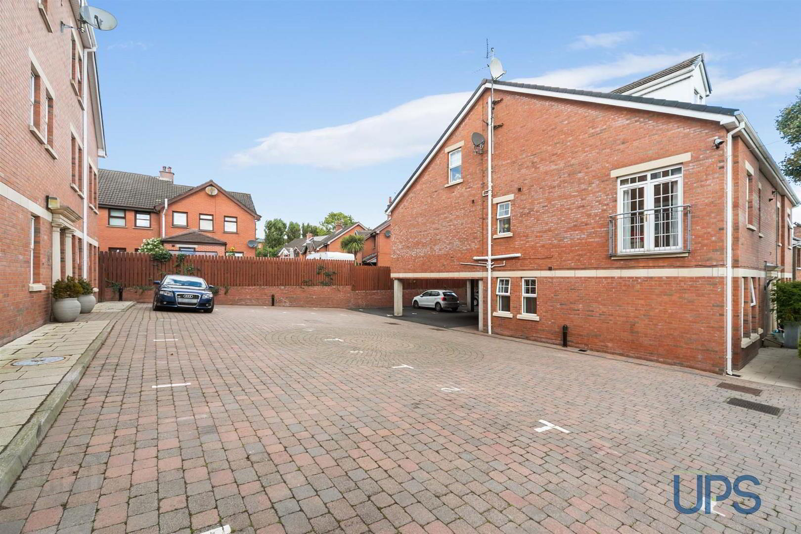 Apt 7 Kinlough House, 2a Stockmans Avenue 22 of 29