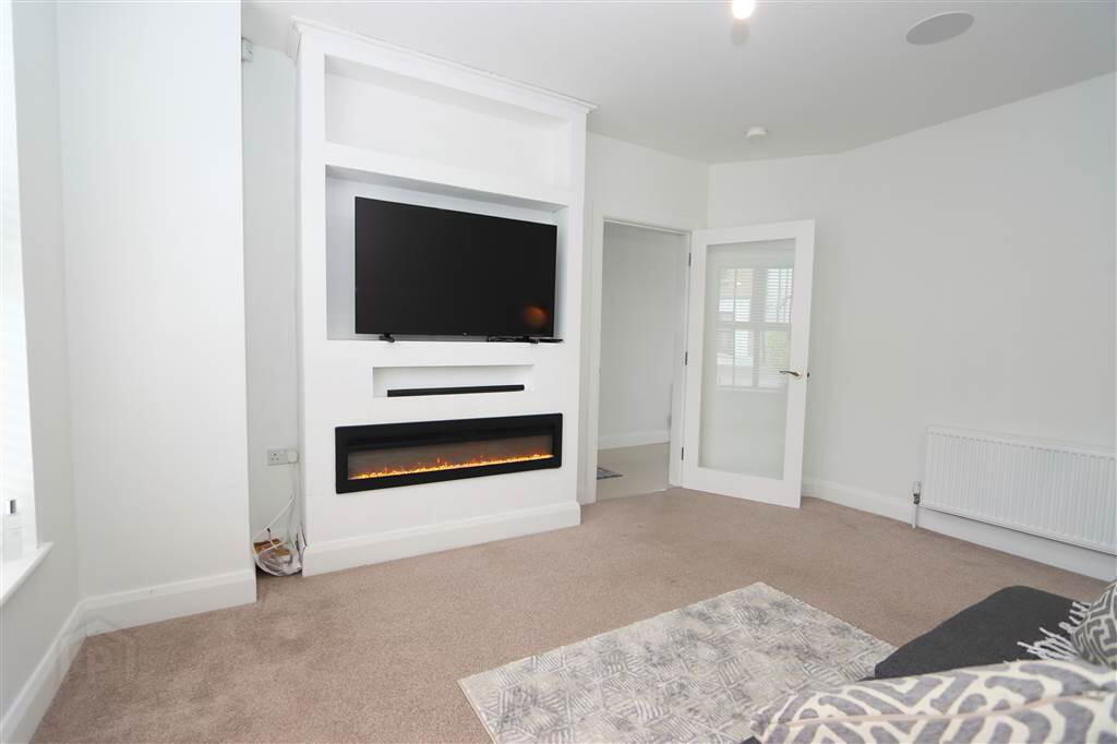 9 Mill Manor 6 of 25