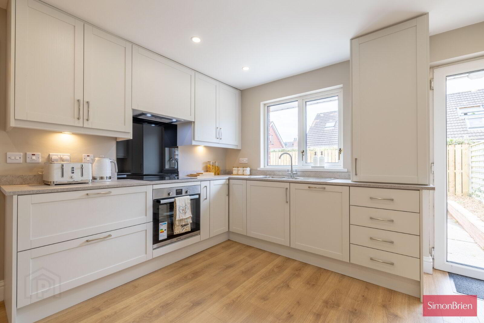 27 Fernbank Road 8 of 35