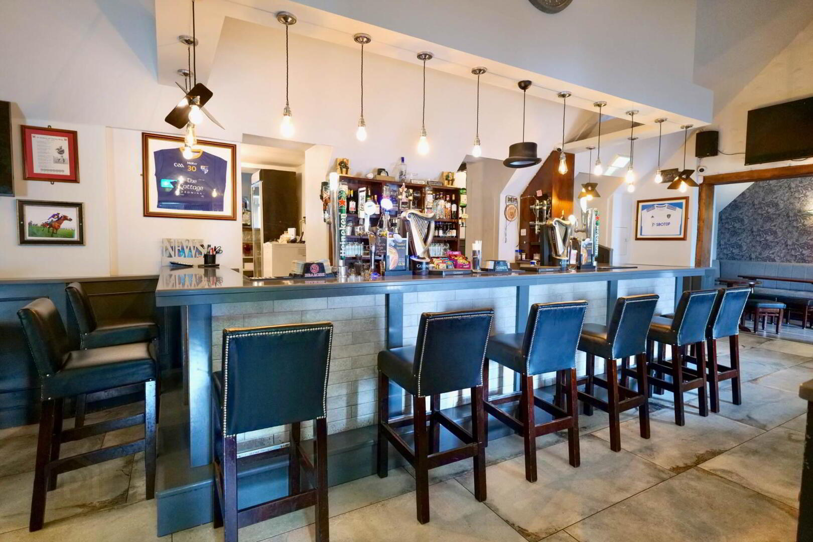 The Cottage Bar, Dromina 5 of 19