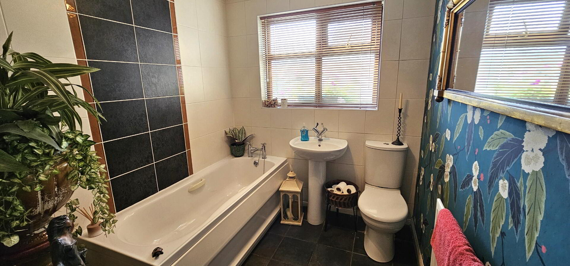 21 Millview Gardens 4 of 18