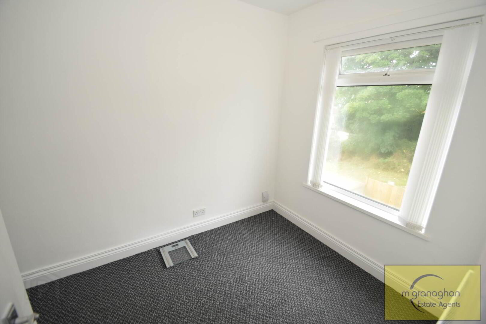 96 Upper Dunmurry Lane 11 of 15