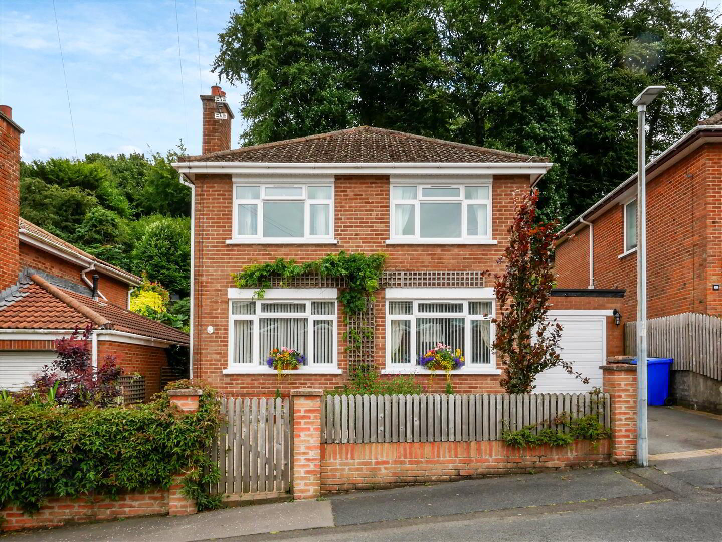 30 Beechgrove Avenue 1 of 30