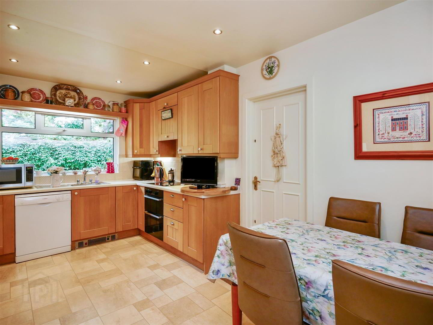 30 Beechgrove Avenue 8 of 30