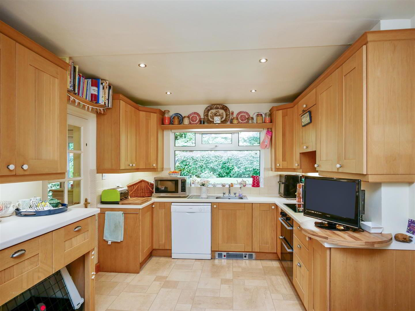 30 Beechgrove Avenue 9 of 30