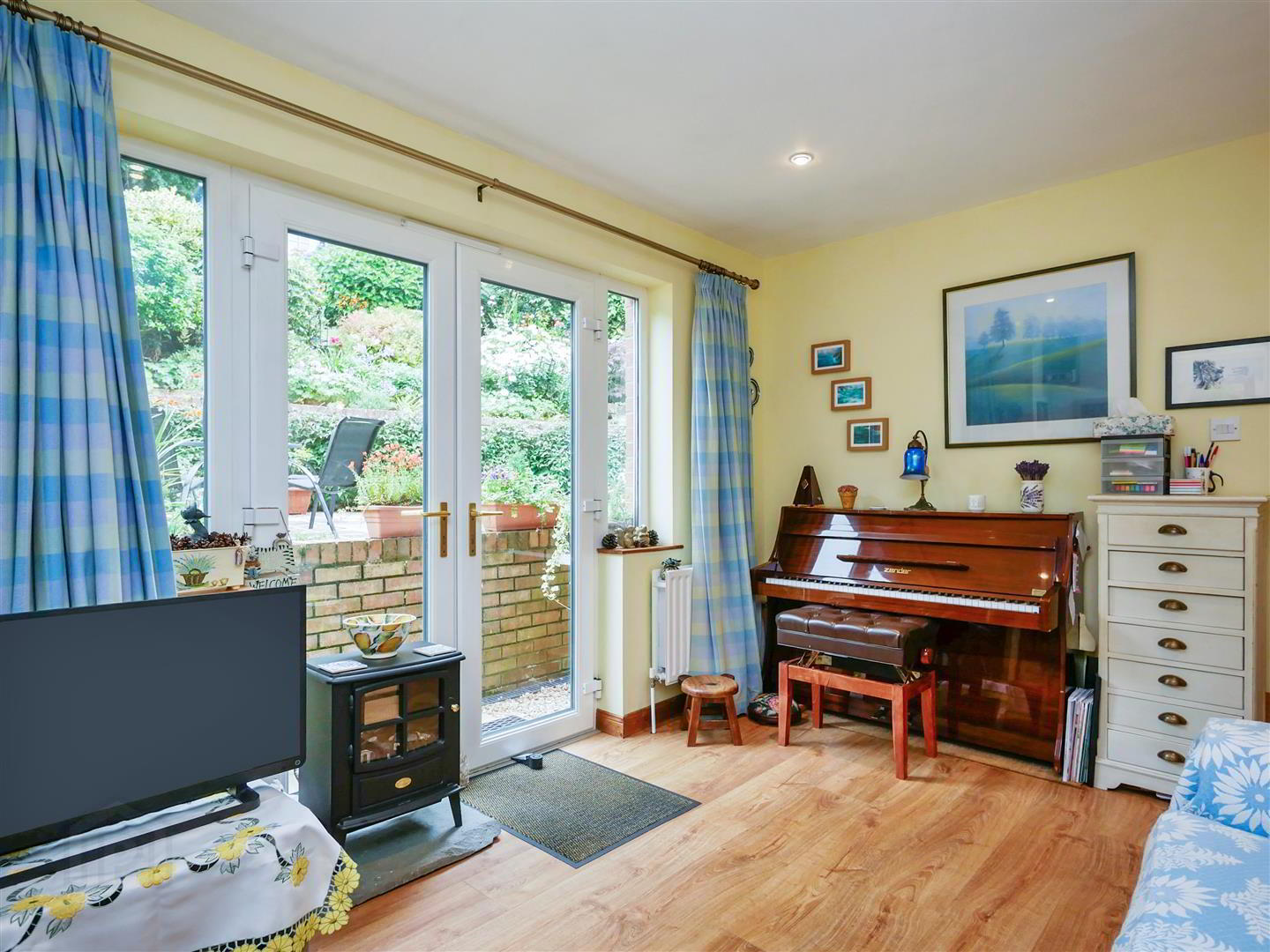 30 Beechgrove Avenue 11 of 30